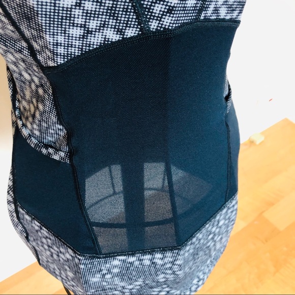 Nike Dri-fit workout tank. Sz small - Picture 3 of 5